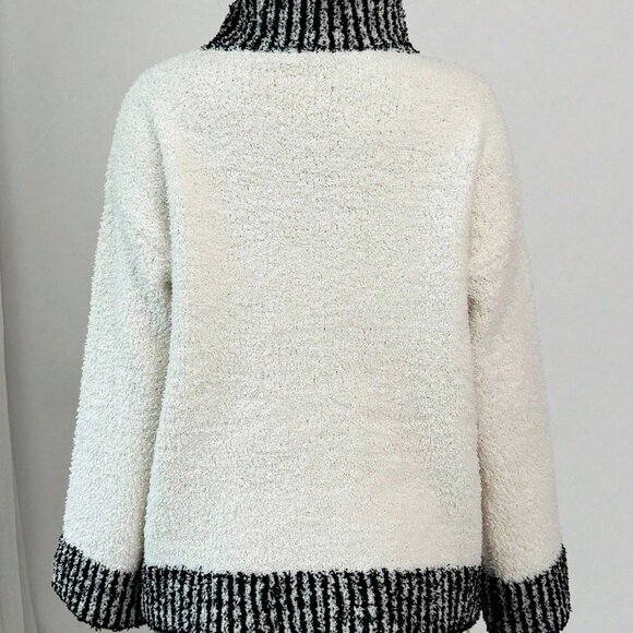 White Casual Women's Elegant Long Sleeve Knitted Sweater - Picture 2 of 6